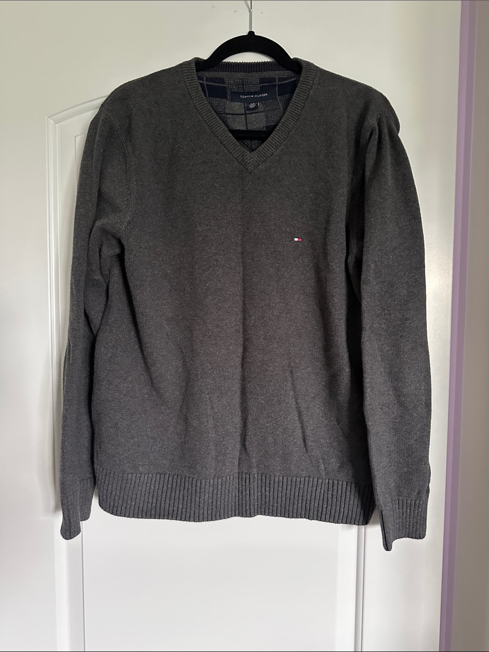 Tommy Hilfiger Men's Dark Gray V-Neck Sweater